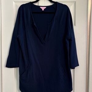 Lilly Pulitzer Deep Navy V-Neck Tunic with Pockets